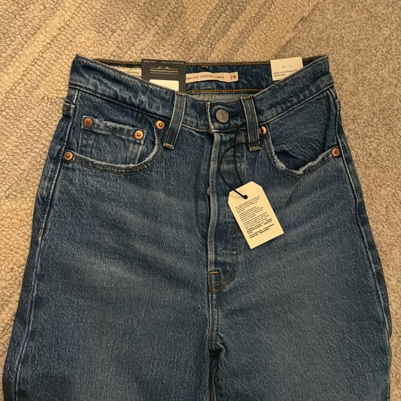 Levi’s Ribcage Straight Ankle 24x27 - Picture 4 of 6